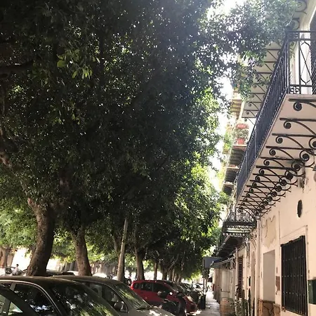 4 Passi Casa Vacanza Palermo Exterior photo