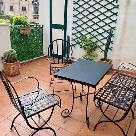 4 Passi Casa Vacanza Palermo Exterior photo